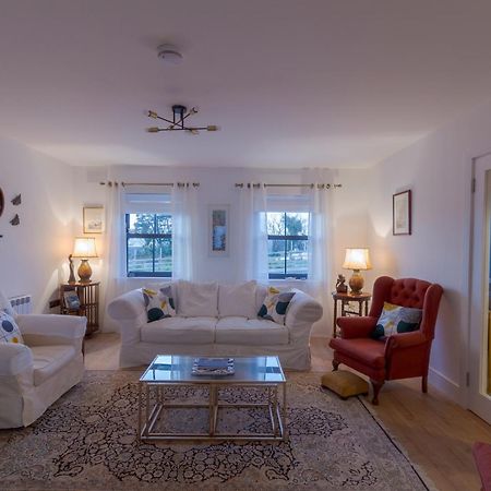 Renada Cottage Дингъл Екстериор снимка
